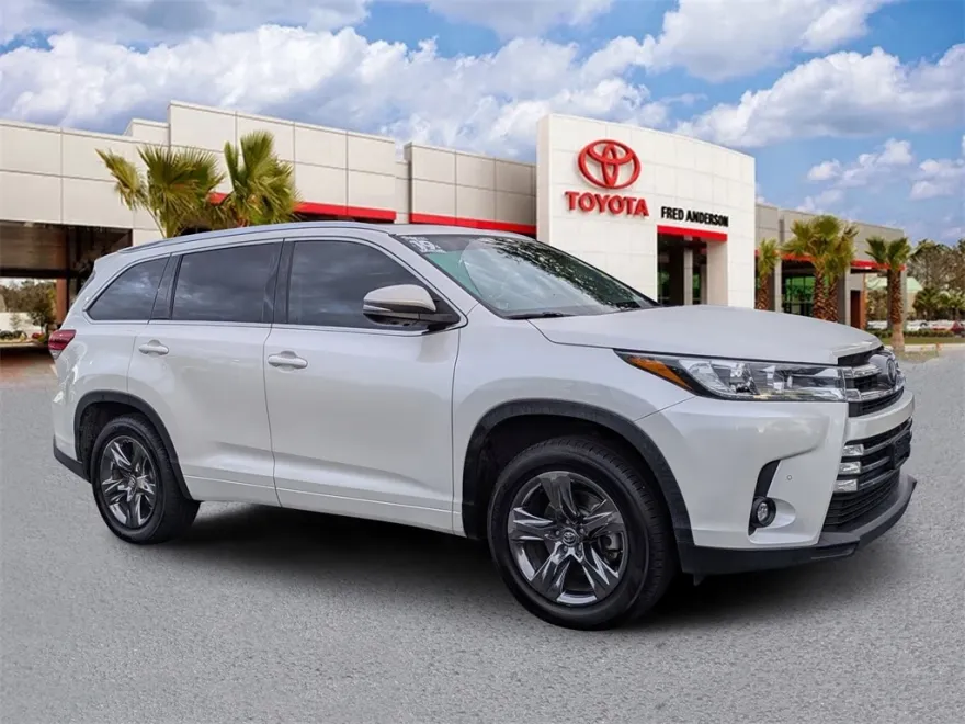 2019 Toyota Highlander Limited Platinum photo 1