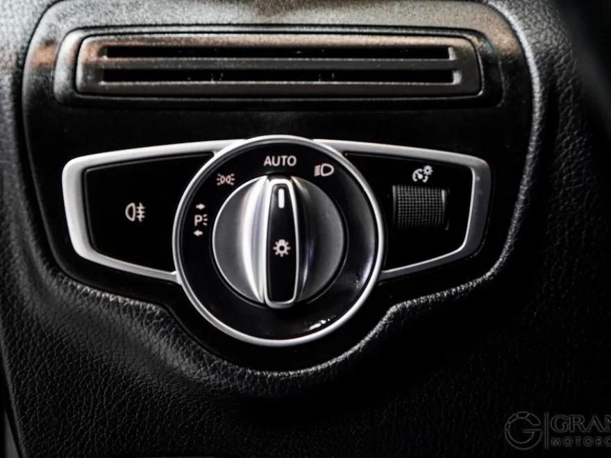 2022 Mercedes Benz GLC 300 4MATIC Coupe photo 33