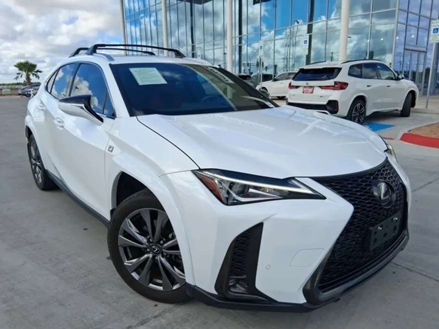 2022 Lexus UX 200 F SPORT photo 1
