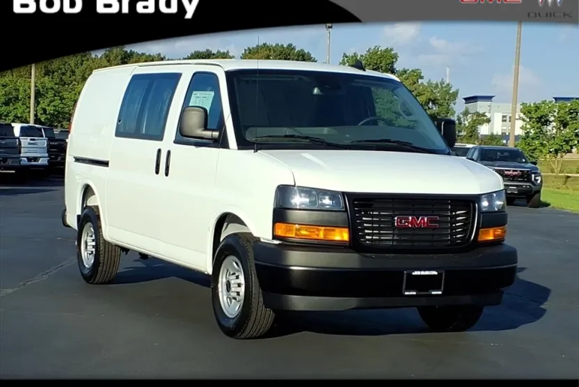 2025 Gmc Savana Cargo 3500 photo 1