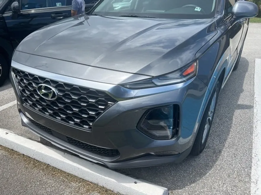 2020 Hyundai Santa Fe SEL photo 1