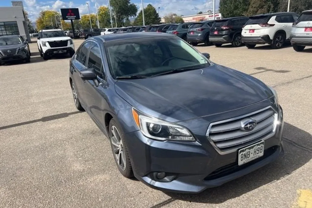 2017 Subaru Legacy 2.5i Limited photo 1