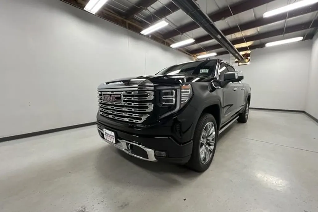 2025 Gmc Sierra 1500 Denali photo 1