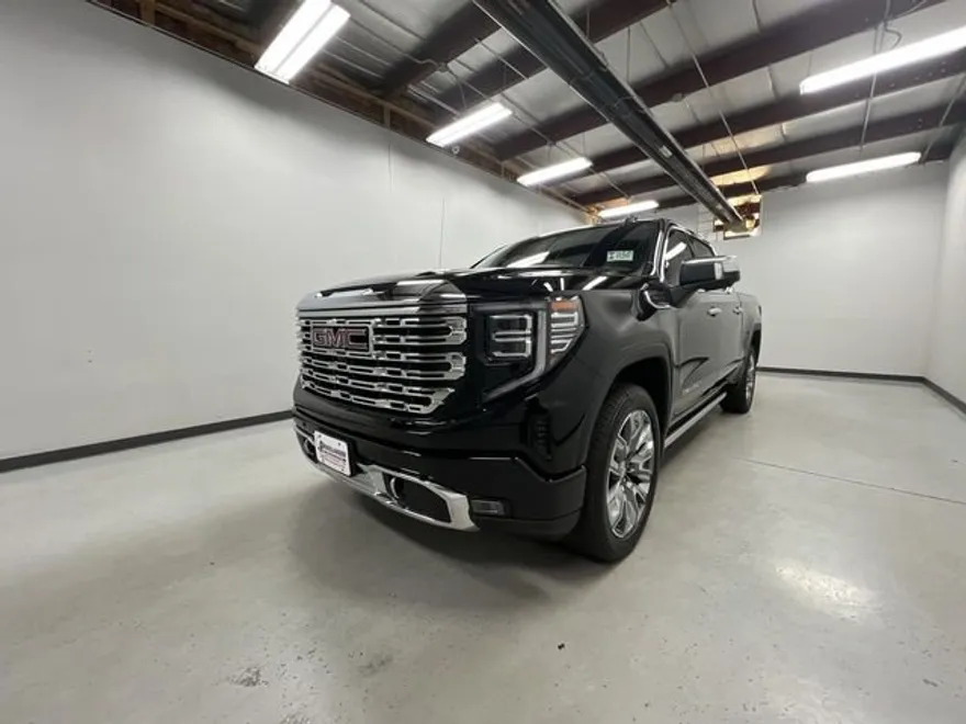2025 Gmc Sierra 1500 Denali photo 1