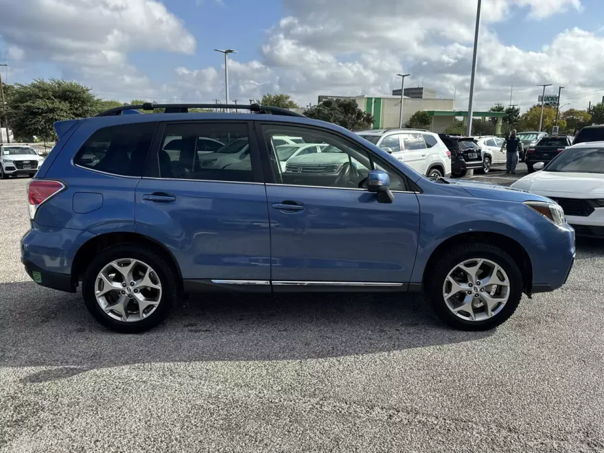 2018 Subaru Forester 2.5i Touring photo 1