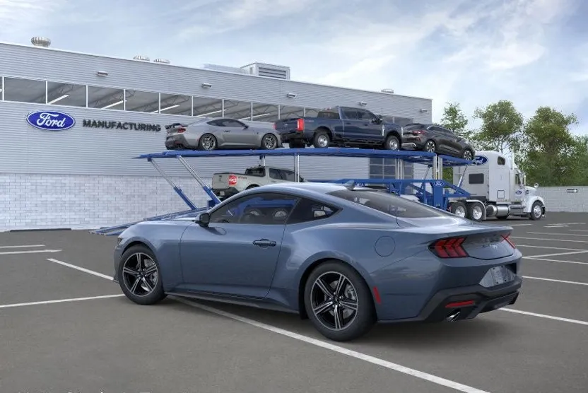 2025 Ford Mustang EcoBoost photo 1