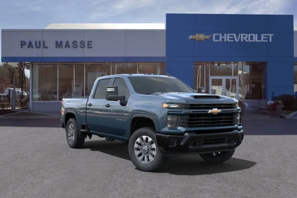 2025 Chevrolet Silverado 2500HD Custom photo 1
