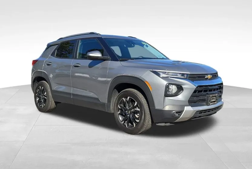 2023 Chevrolet Trailblazer LT photo 1
