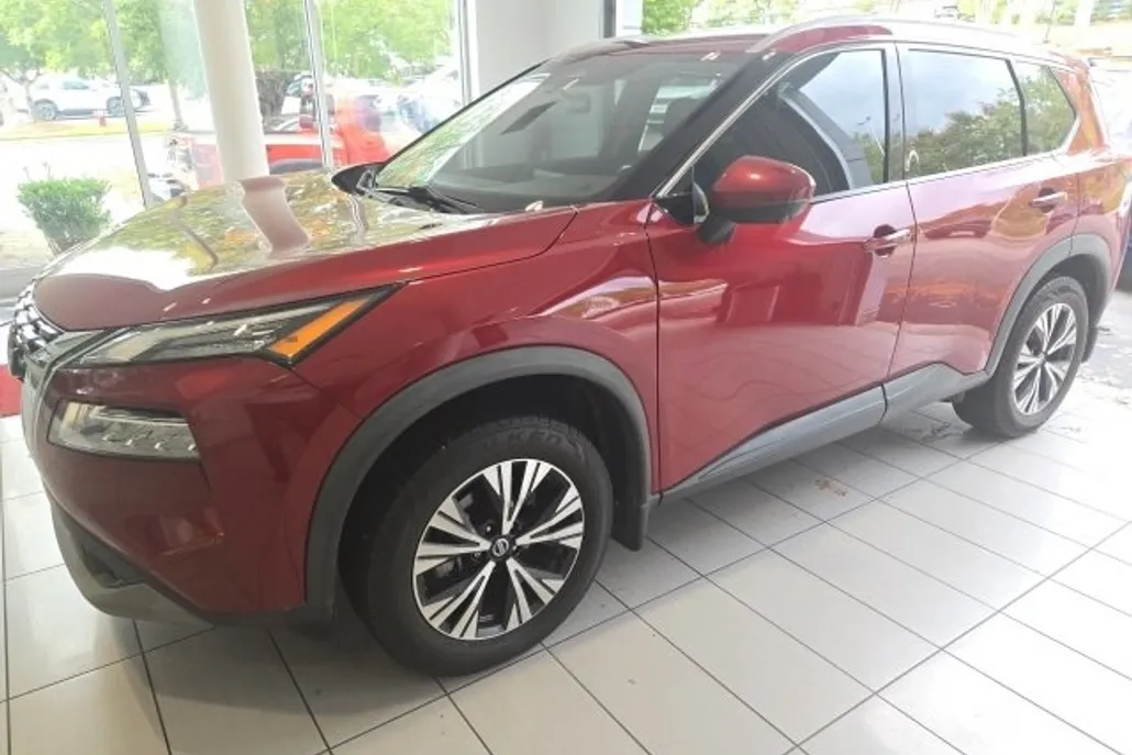 2021 Nissan Rogue SV photo 1