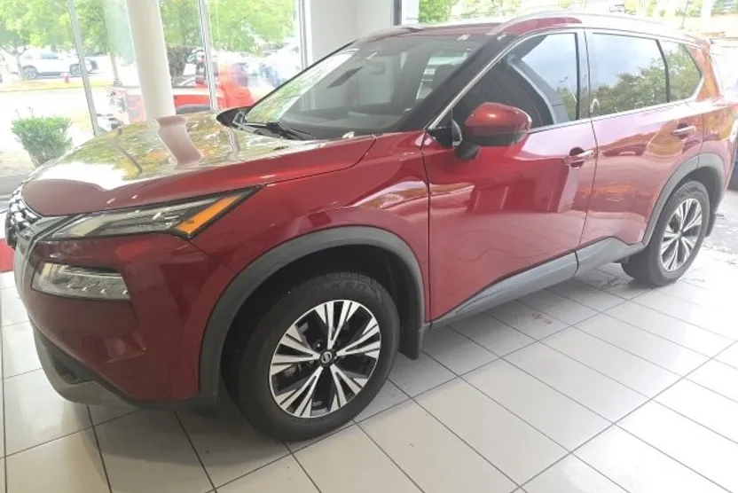 2021 Nissan Rogue SV photo 1
