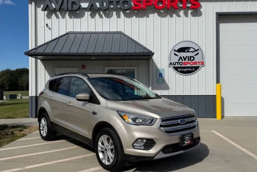 2018 Ford Escape SEL photo 1