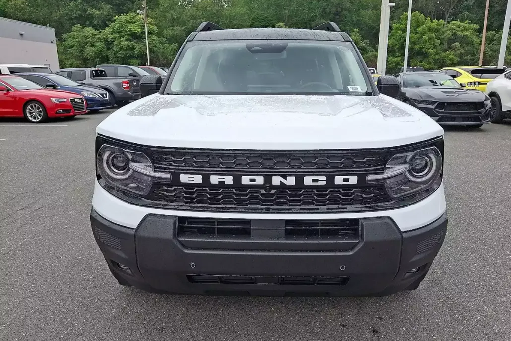 2025 Ford Bronco Sport Outer Banks photo 1