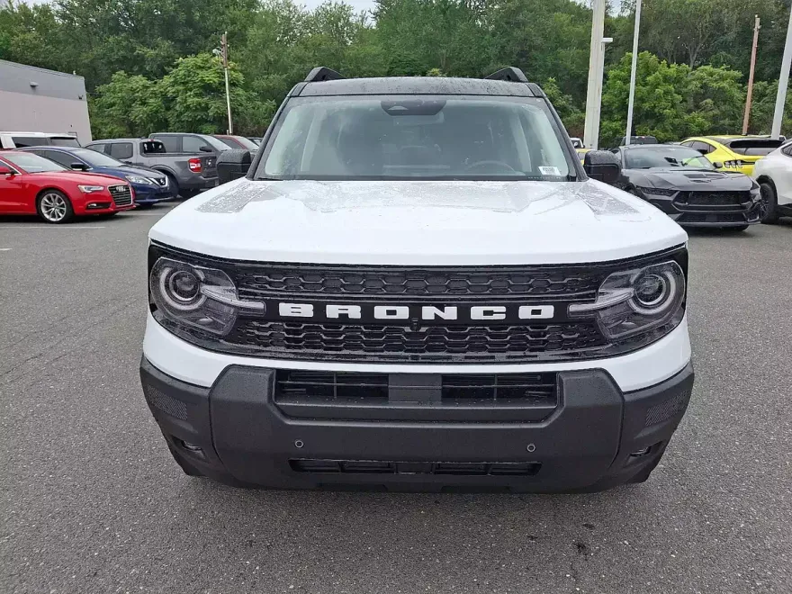 2025 Ford Bronco Sport Outer Banks photo 1
