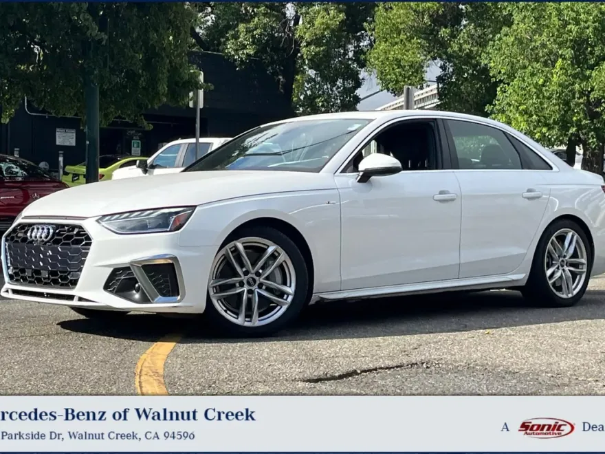 2023 Audi A4 S line Premium Plus 45 TFSI Quattro photo 1