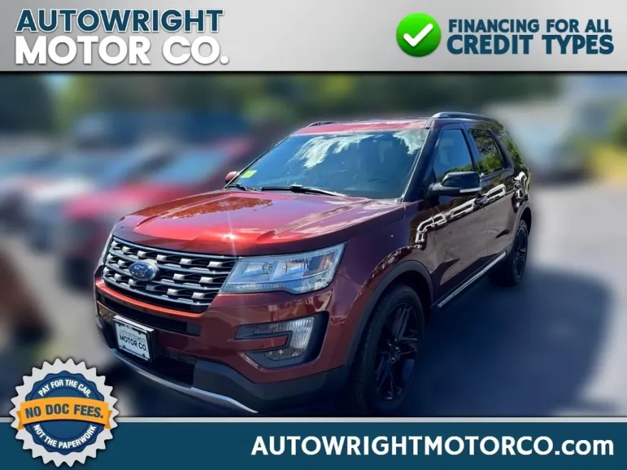 2016 Ford Explorer XLT photo 1