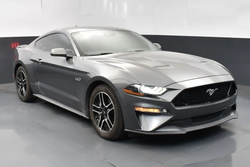 2021 Ford Mustang GT photo 1