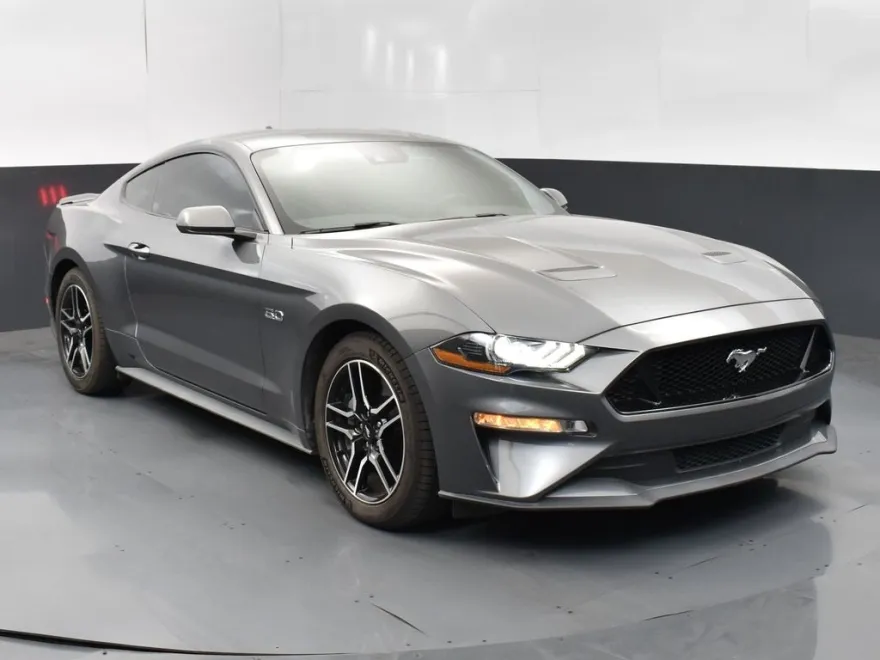2021 Ford Mustang GT photo 1
