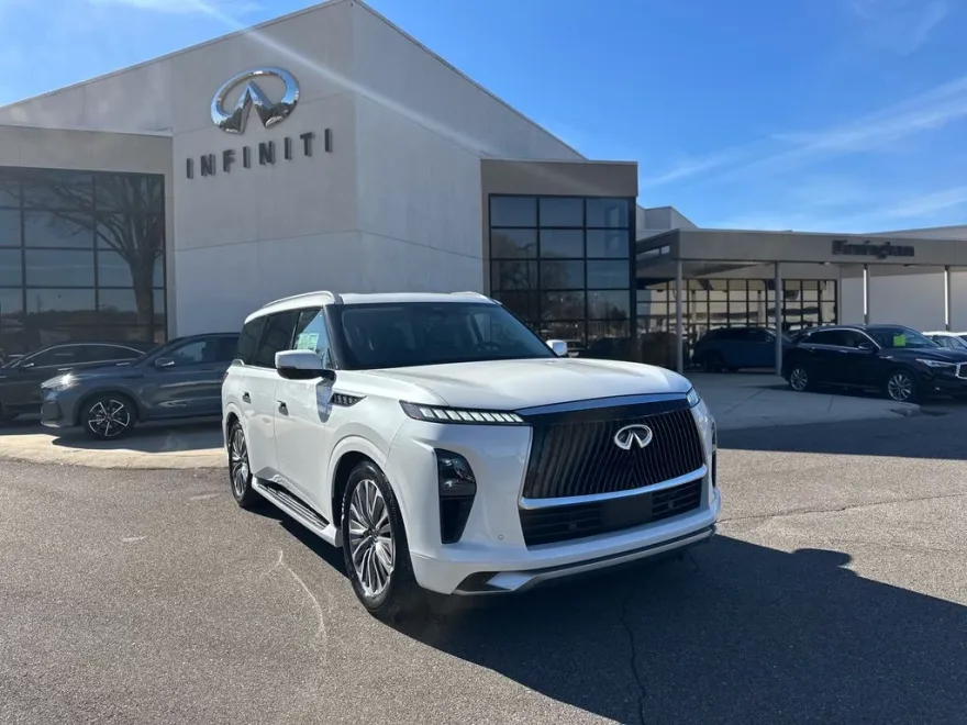 2025 Infiniti QX80 Luxe photo 1