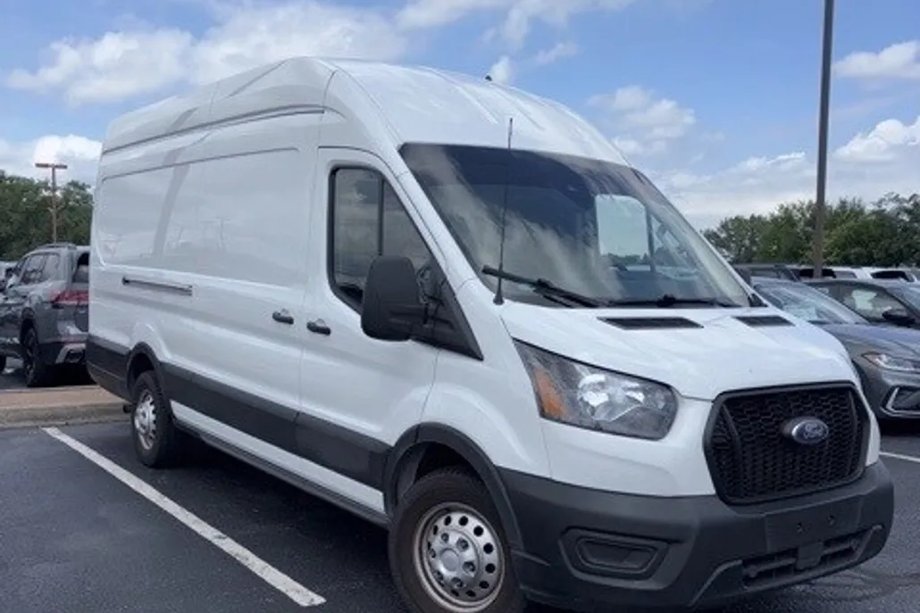 2022 Ford Transit photo 1