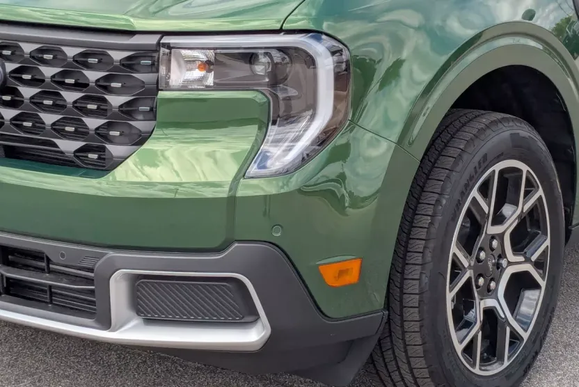 2025 Ford Maverick Lariat photo 1