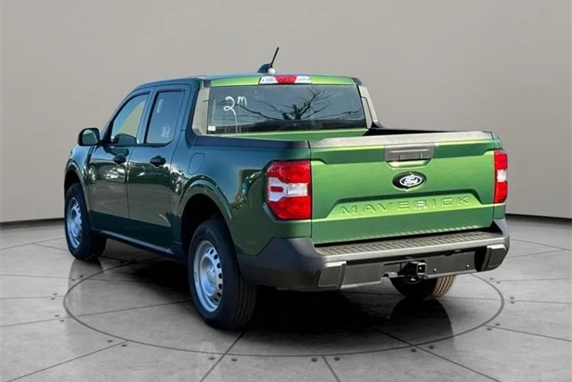 2025 Ford Maverick XL photo 1