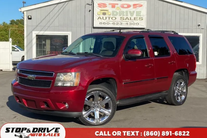 2011 Chevrolet Tahoe LT photo 1