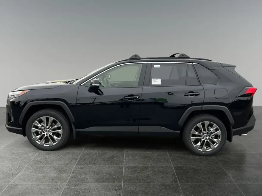 2025 Toyota RAV4 XLE Premium photo 1