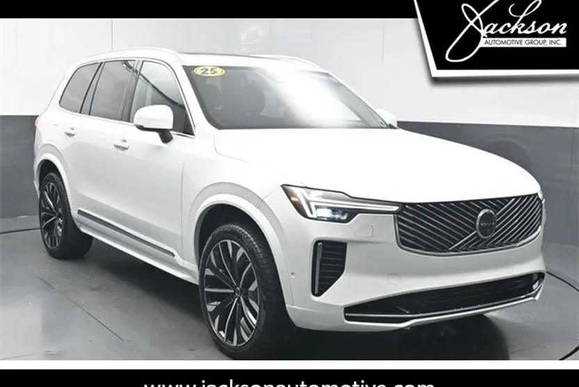 2025 Volvo XC90 T8 photo 1