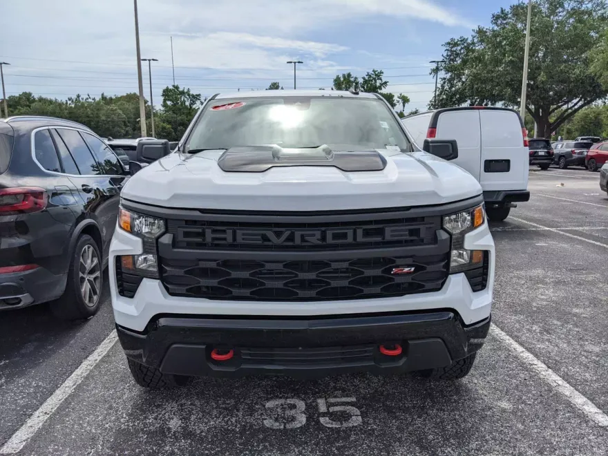 2024 Chevrolet Silverado 1500 Custom Trail Boss photo 1