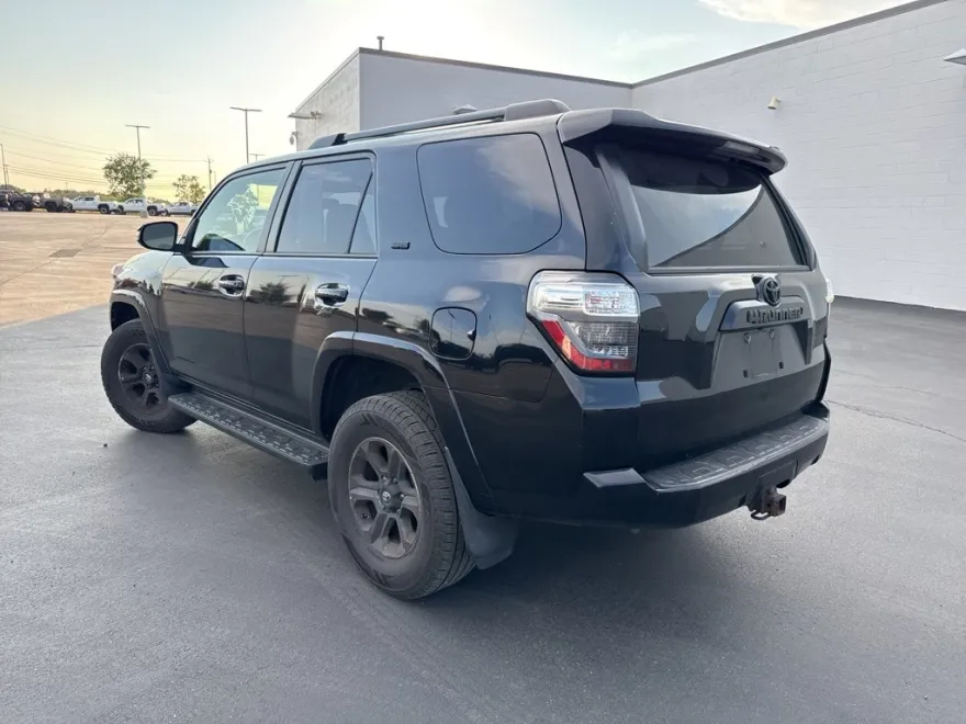 2019 Toyota 4Runner SR5 Premium photo 1