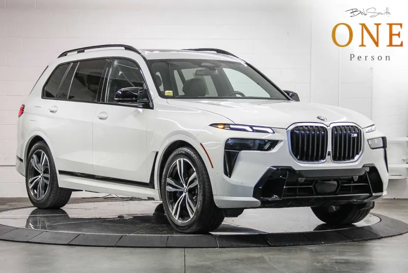 2023 Bmw X7 M60i photo 1