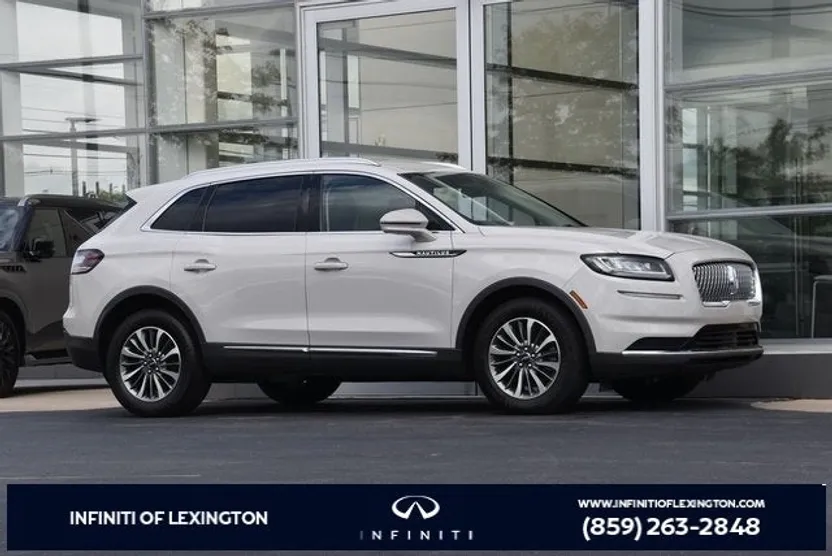 2021 Lincoln Nautilus Standard photo 1