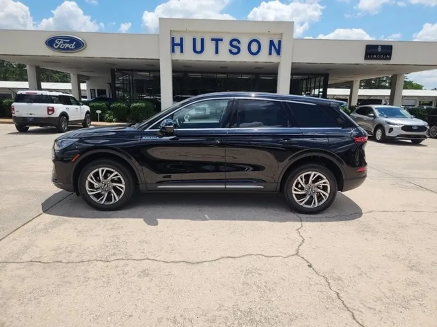 2024 Lincoln Corsair Premiere photo 1