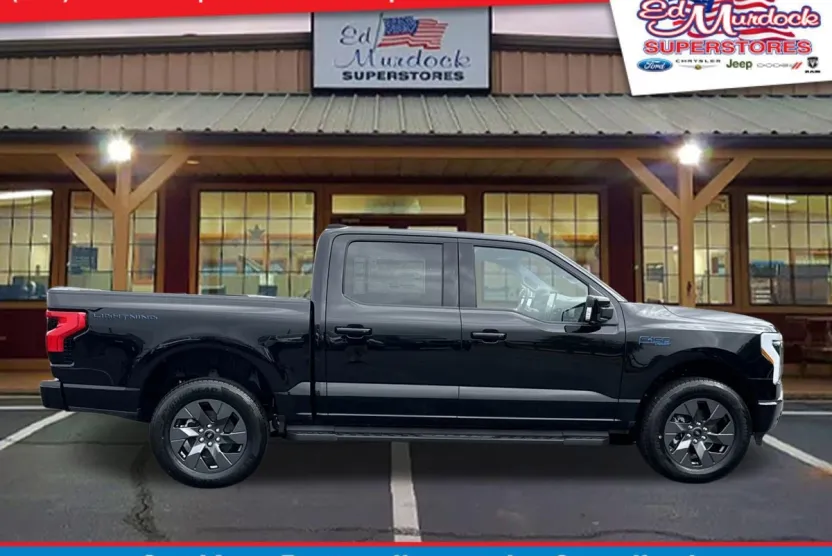 2025 Ford F-150 Lightning Lariat photo 1