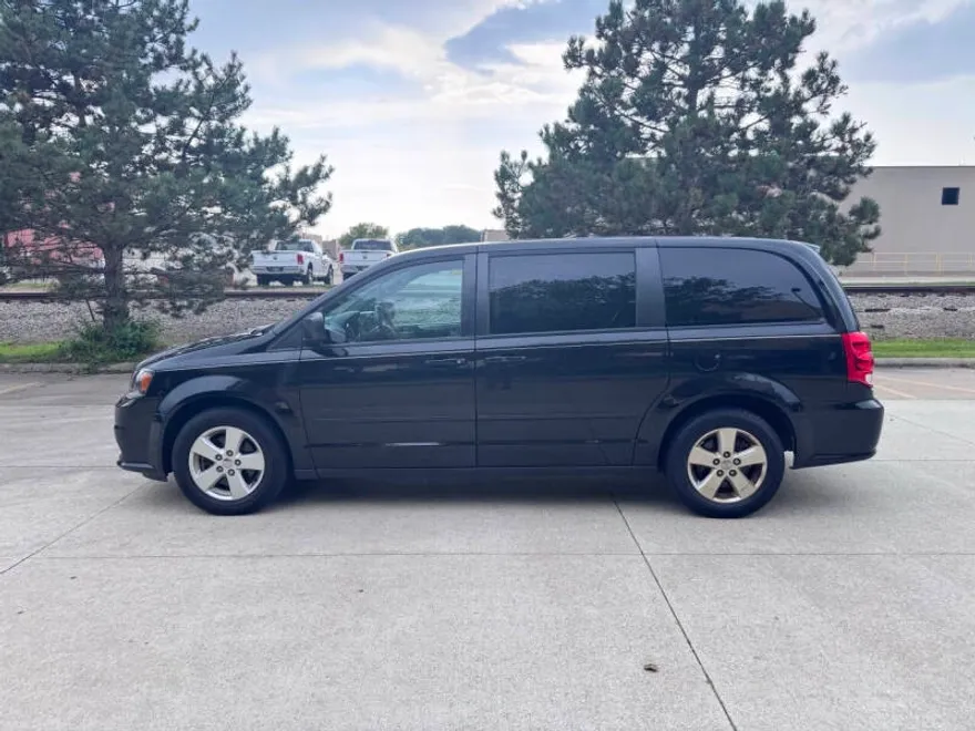 2015 Dodge Grand Caravan SE photo 1