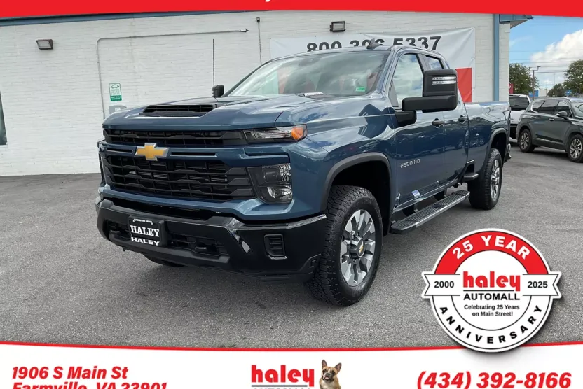 2024 Chevrolet Silverado 2500HD Custom photo 1