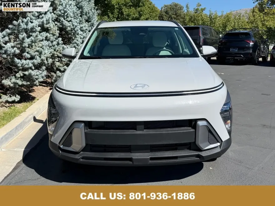2025 Hyundai Kona SEL photo 1