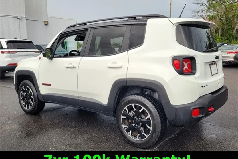 2023 Jeep Renegade Trailhawk photo 1