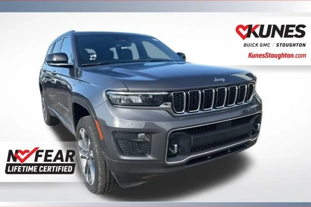 2023 Jeep Grand Cherokee Overland photo 1
