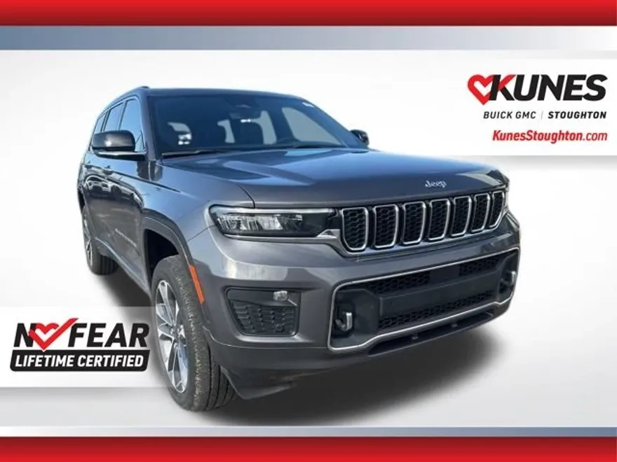 2023 Jeep Grand Cherokee Overland photo 1