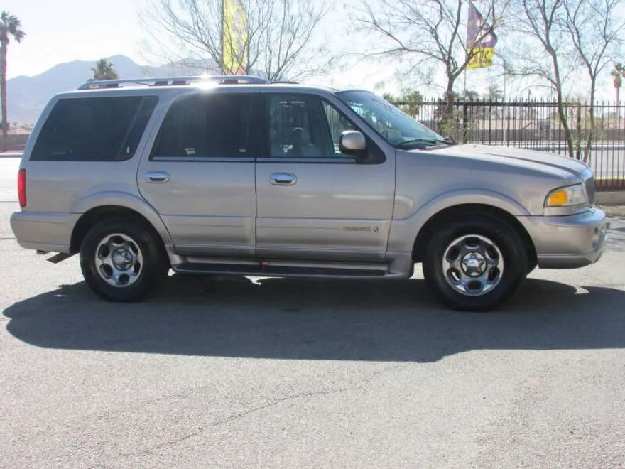 2000 Lincoln Navigator Base photo 1