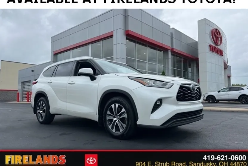2020 Toyota Highlander XLE photo 1