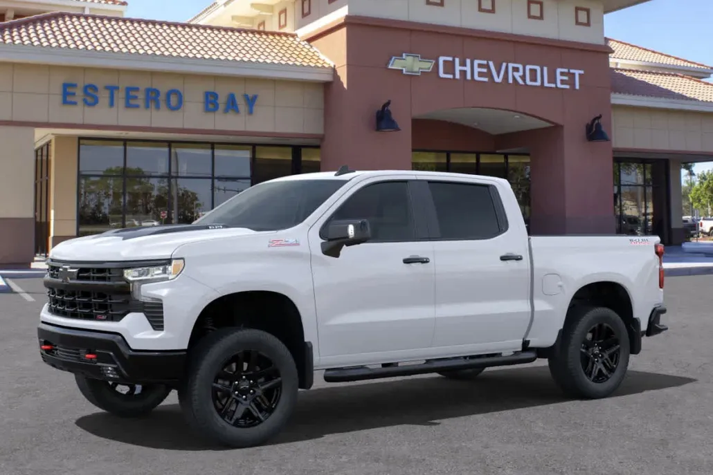 2025 Chevrolet Silverado Trail Boss LT photo 1