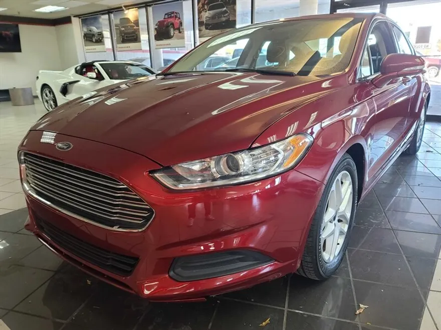 2014 Ford Fusion SE photo 1