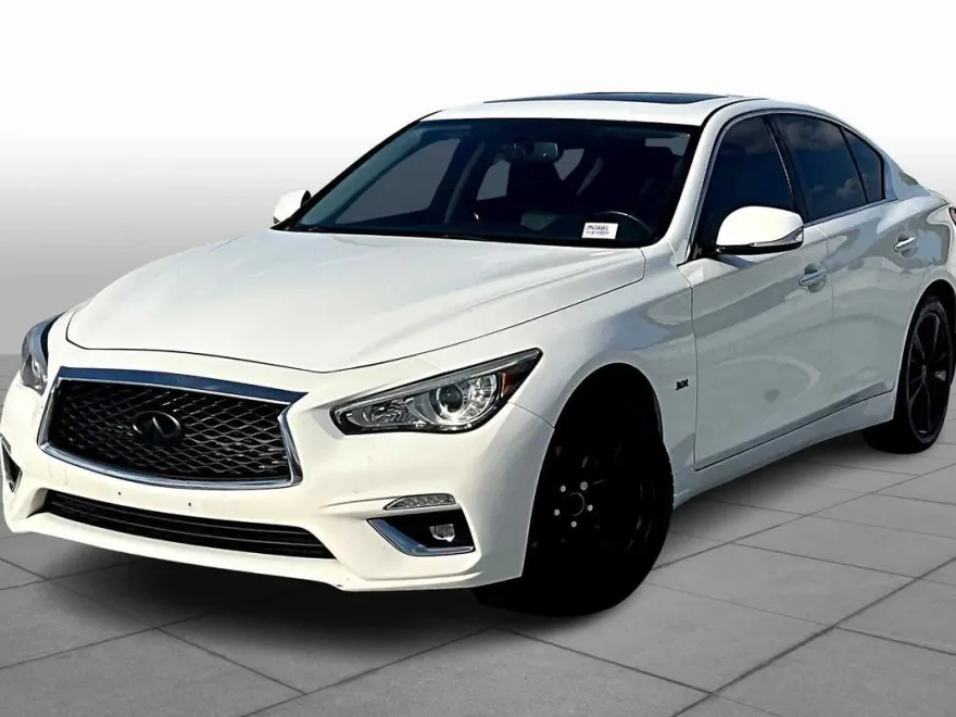 2018 Infiniti Q50 3.0t LUXE photo 1