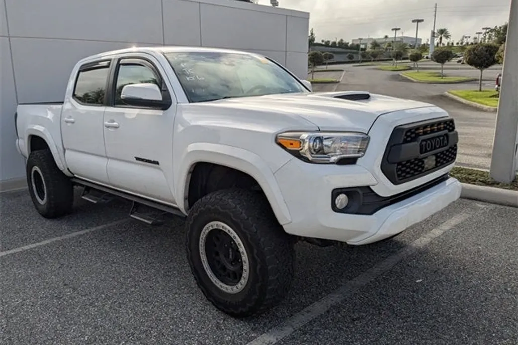 2021 Toyota Tacoma TRD Sport V6 photo 1
