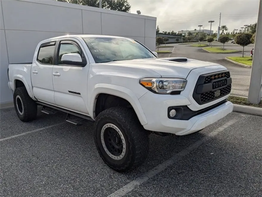 2021 Toyota Tacoma TRD Sport V6 photo 1