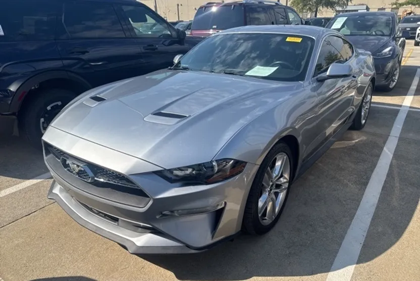 2020 Ford Mustang EcoBoost Premium photo 1
