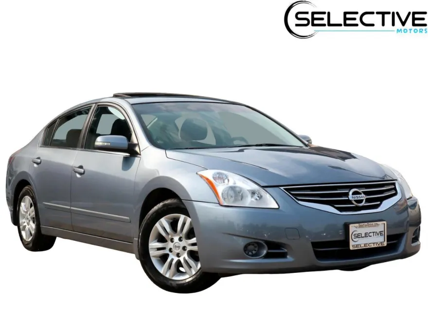 2012 Nissan Altima SL photo 1