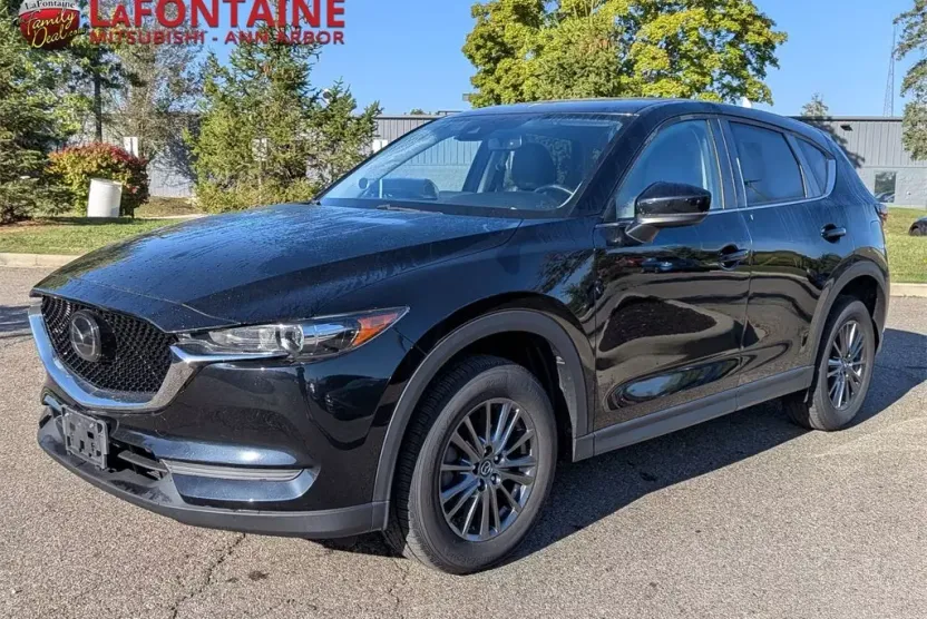 2019 Mazda CX-5 Touring photo 1